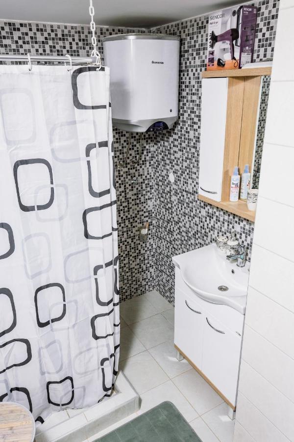 Holiday home Vikend Kuca Escape