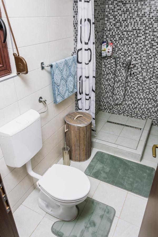 Holiday home Vikend Kuca Escape *